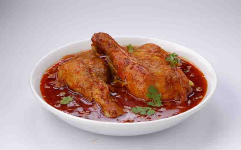 How to prepare a tasty chicken curry in Mirissa?
