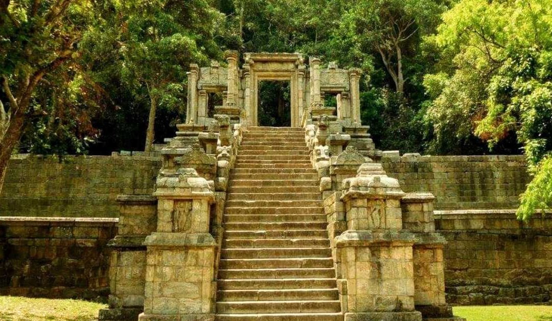 The Rock That Kept a Relic: Yapahuwa’s Forgotten Fortress