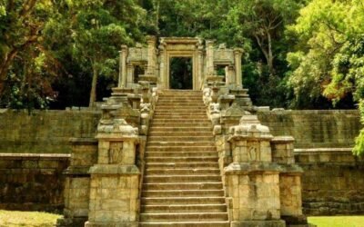 The Rock That Kept a Relic: Yapahuwa’s Forgotten Fortress
